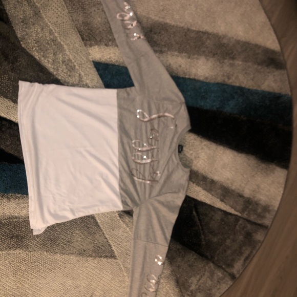 A white and grey shirt from rue 21 - Picture 3 of 3